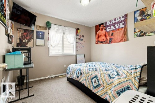 4512 210 Street Nw, Edmonton, AB - Indoor Photo Showing Bedroom