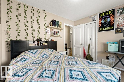 4512 210 Street Nw, Edmonton, AB - Indoor Photo Showing Bedroom