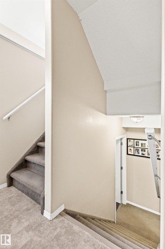 4512 210 Street Nw, Edmonton, AB - Indoor