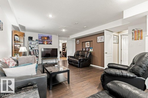 4512 210 Street Nw, Edmonton, AB - Indoor Photo Showing Living Room