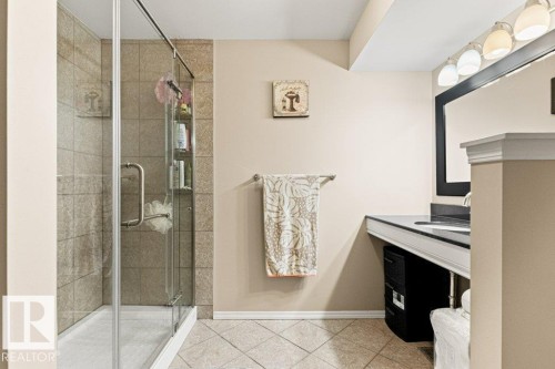 4512 210 Street Nw, Edmonton, AB - Indoor Photo Showing Bathroom