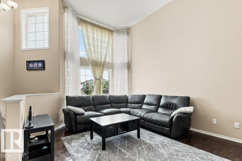 4512 210 Street Nw, Edmonton, AB - Indoor Photo Showing Living Room