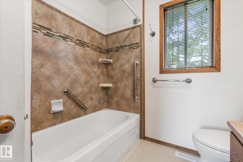 53006 Rge Road 14, Rural Parkland County, AB - Indoor Photo Showing Bathroom