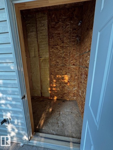 #28 2508 Hanna Cr Nw, Edmonton, AB -  Photo Showing Other Room