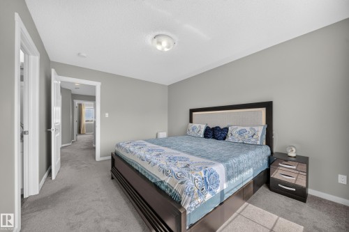 2366 Wonnacott Crescent Sw, Edmonton, AB - Indoor Photo Showing Bedroom