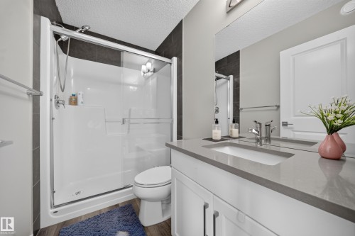 2366 Wonnacott Crescent Sw, Edmonton, AB - Indoor Photo Showing Bathroom