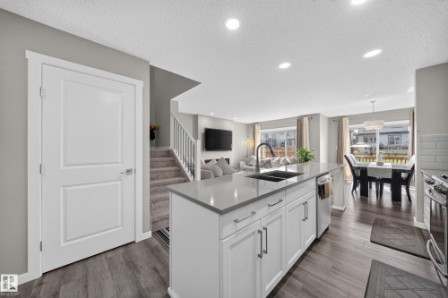 2366 Wonnacott Crescent Sw, Edmonton, AB - Indoor Photo Showing Other Room