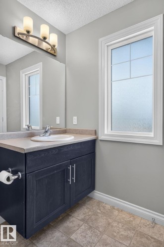 21 Currant Crescent, Fort Saskatchewan, AB - Indoor Photo Showing Bathroom