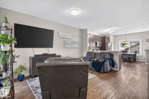 21 Currant Crescent, Fort Saskatchewan, AB - Indoor Photo Showing Living Room