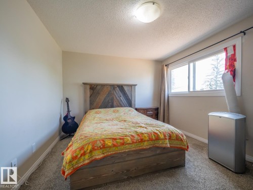 208 Grandin Village, St. Albert, AB - Indoor Photo Showing Bedroom