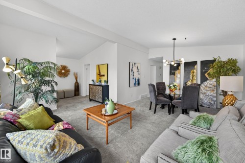 2 Fermont Street, St. Albert, AB - Indoor Photo Showing Living Room