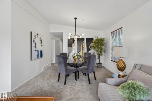2 Fermont Street, St. Albert, AB - Indoor Photo Showing Living Room