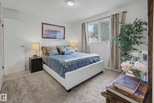 2 Fermont Street, St. Albert, AB - Indoor Photo Showing Bedroom