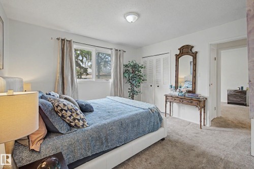 2 Fermont Street, St. Albert, AB - Indoor Photo Showing Bedroom