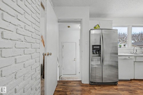2 Fermont Street, St. Albert, AB - Indoor