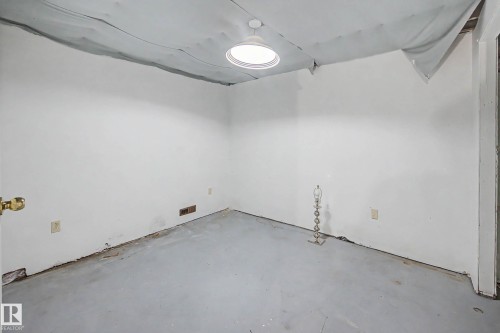 2 Fermont Street, St. Albert, AB - Indoor Photo Showing Other Room