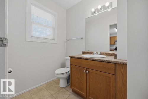 10473 24 Avenue Nw, Edmonton, AB - Indoor Photo Showing Bathroom