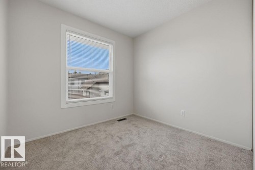 10473 24 Avenue Nw, Edmonton, AB - Indoor Photo Showing Other Room