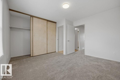 10473 24 Avenue Nw, Edmonton, AB - Indoor Photo Showing Other Room