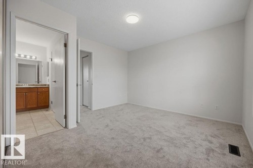 10473 24 Avenue Nw, Edmonton, AB - Indoor Photo Showing Other Room