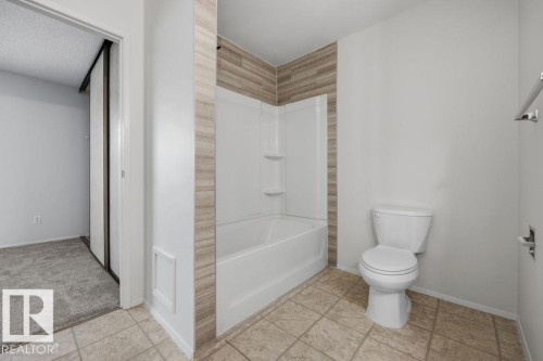 10473 24 Avenue Nw, Edmonton, AB - Indoor Photo Showing Bathroom