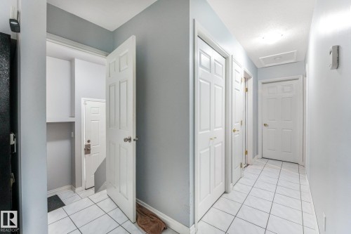 8712 137 Avenue Nw, Edmonton, AB - Indoor Photo Showing Other Room