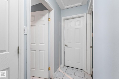 8712 137 Avenue Nw, Edmonton, AB - Indoor Photo Showing Other Room