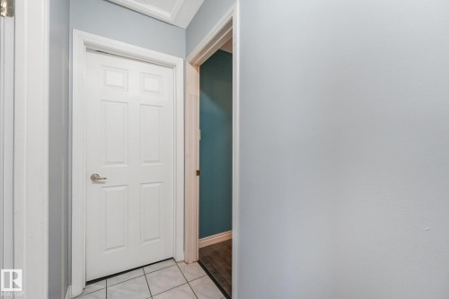 8712 137 Avenue Nw, Edmonton, AB - Indoor Photo Showing Other Room