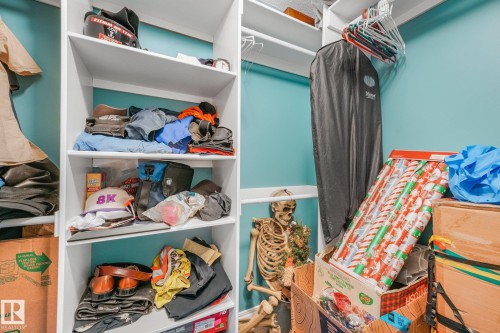 8712 137 Avenue Nw, Edmonton, AB - Indoor With Storage