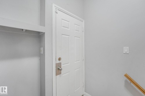 8712 137 Avenue Nw, Edmonton, AB - Indoor Photo Showing Other Room