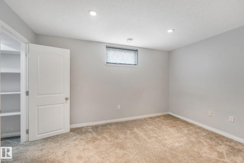 8712 137 Avenue Nw, Edmonton, AB - Indoor Photo Showing Other Room