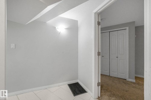 8712 137 Avenue Nw, Edmonton, AB - Indoor Photo Showing Other Room