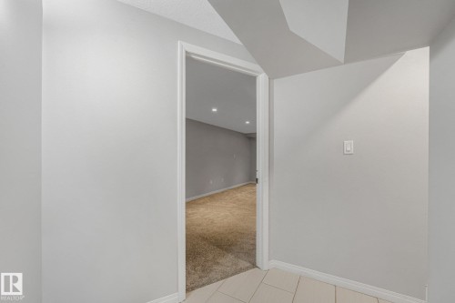 8712 137 Avenue Nw, Edmonton, AB - Indoor Photo Showing Other Room