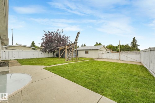 8712 137 Avenue Nw, Edmonton, AB - Outdoor With Backyard
