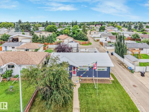 8712 137 Avenue Nw, Edmonton, AB - Outdoor With View