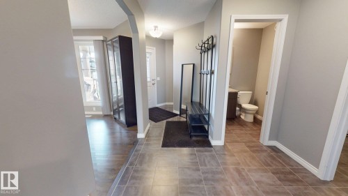 537 Fairway Court, Stony Plain, AB - Indoor Photo Showing Other Room