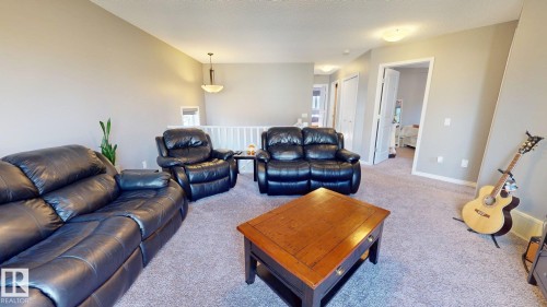 537 Fairway Court, Stony Plain, AB - Indoor Photo Showing Living Room