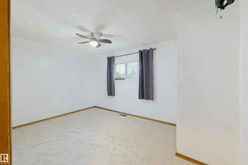 4510 55 Avenue, Barrhead, AB - Indoor Photo Showing Other Room