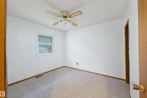 4510 55 Avenue, Barrhead, AB - Indoor Photo Showing Other Room