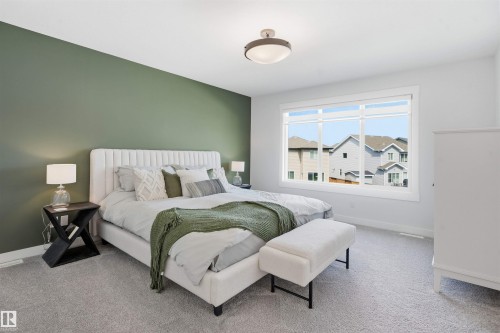4618 170A Avenue Nw, Edmonton, AB - Indoor Photo Showing Bedroom