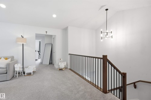 4618 170A Avenue Nw, Edmonton, AB - Indoor Photo Showing Other Room