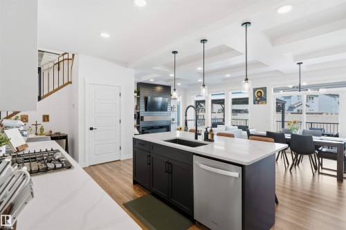 4618 170A Avenue Nw, Edmonton, AB - Indoor Photo Showing Kitchen With Upgraded Kitchen