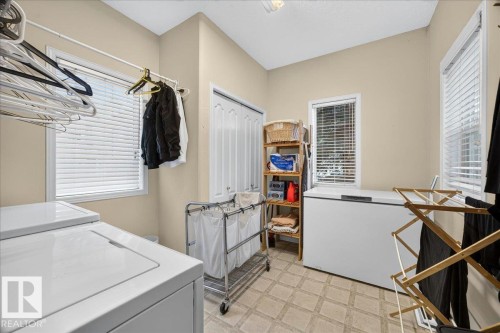 #52 1780 Glastonbury Bv Nw, Edmonton, AB - Indoor Photo Showing Laundry Room