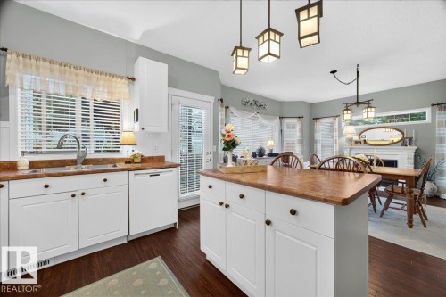 #52 1780 Glastonbury Bv Nw, Edmonton, AB - Indoor Photo Showing Kitchen With Double Sink