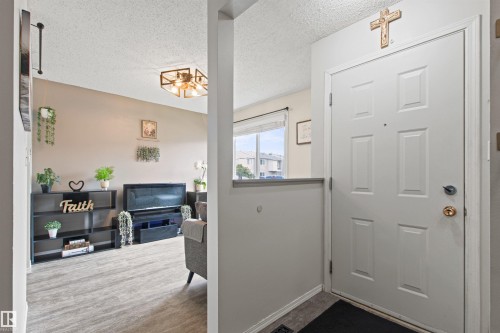 #64 3221 119 St Nw, Edmonton, AB - Indoor Photo Showing Other Room