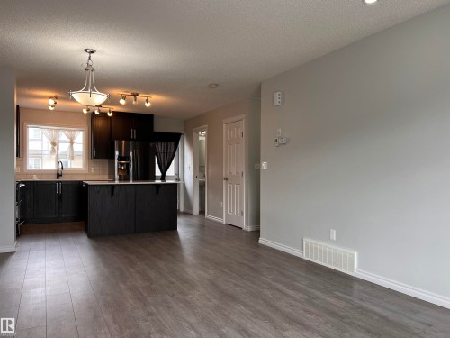 #31 20 Augustine Cr, Sherwood Park, AB - Indoor Photo Showing Kitchen