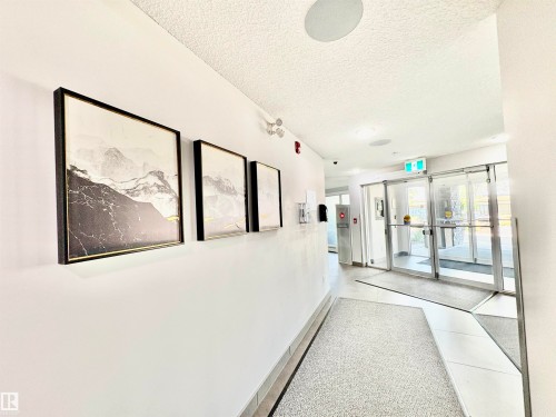 #111 11511 27 Av Nw, Edmonton, AB - Indoor Photo Showing Other Room