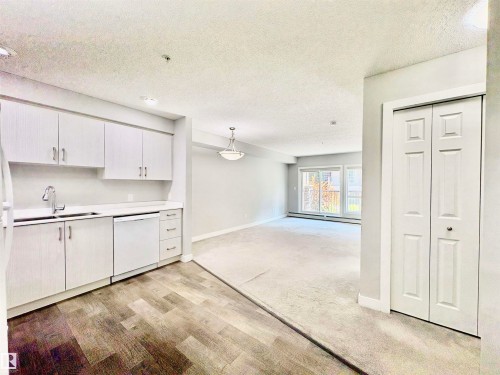 #111 11511 27 Av Nw, Edmonton, AB - Indoor Photo Showing Kitchen