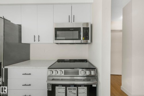 5833 Riverbend Road Nw, Edmonton, AB - Indoor Photo Showing Kitchen