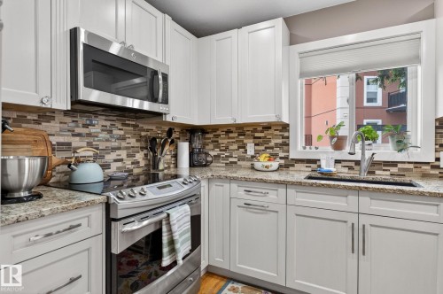 10108 144 Street Nw, Edmonton, AB - Indoor Photo Showing Kitchen